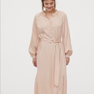 H&M Long Maxi Dress With Belt Beige in Large
